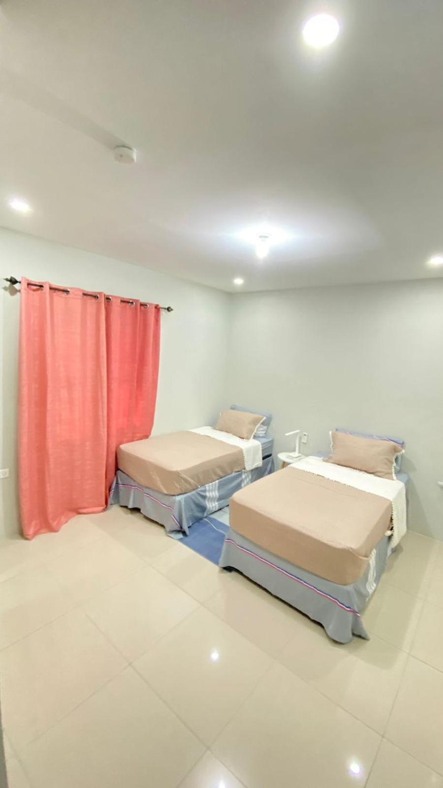 Serenity Condo Piarco Luaran gambar